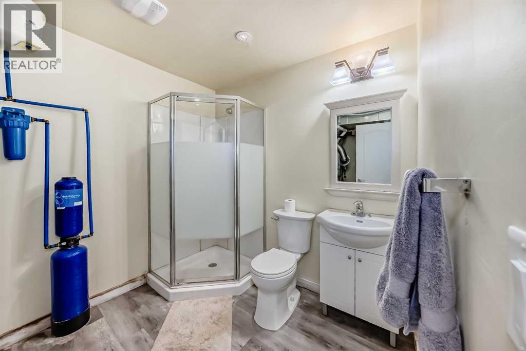 Single Family House for Sale in  Springbank Drive SW Springbank Hill Calgary 