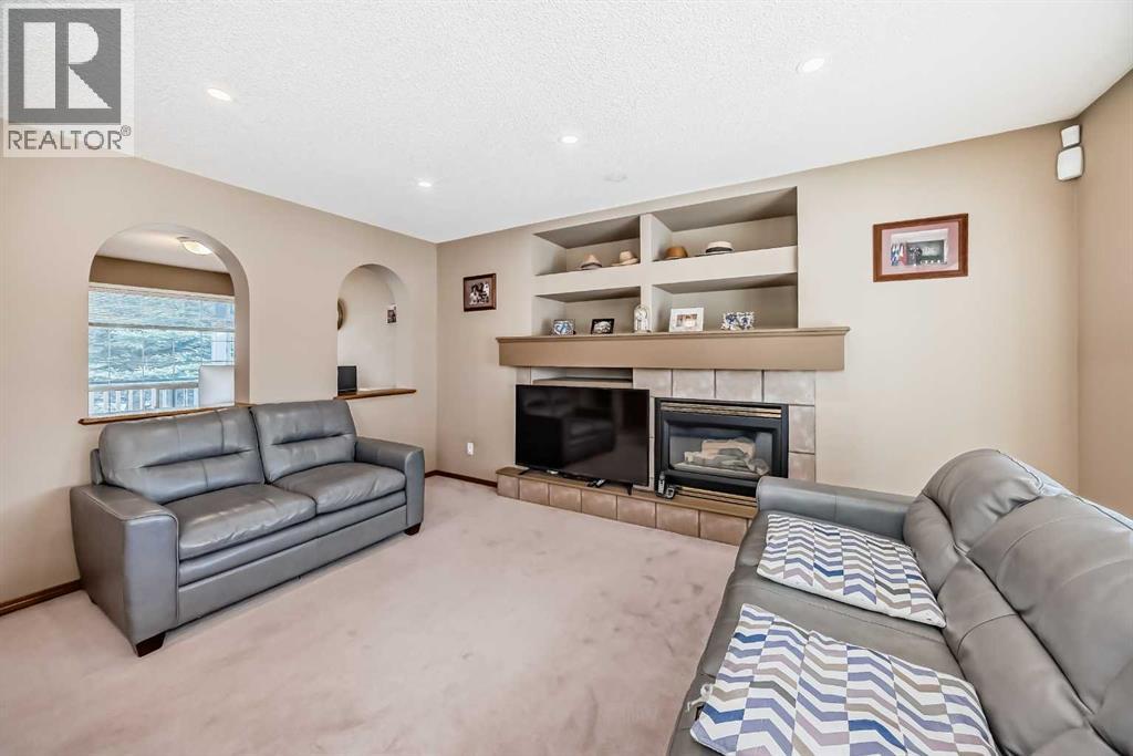 Single Family House for Sale in  Springbank Drive SW Springbank Hill Calgary 