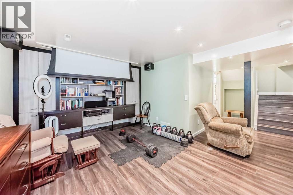 Single Family House for Sale in  Springbank Drive SW Springbank Hill Calgary 