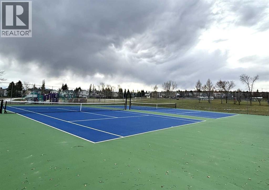 Single Family House for Sale in  Sandringham Close NW Sandstone Valley Calgary 