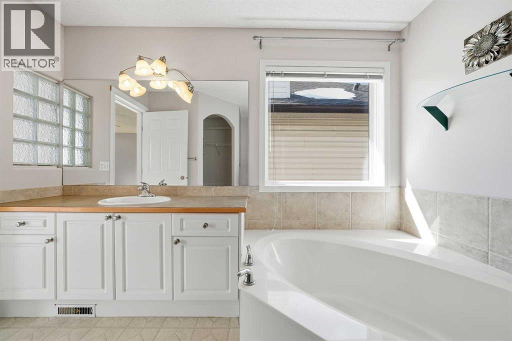 Single Family House for Sale in  Cranston Drive SE Cranston Calgary 