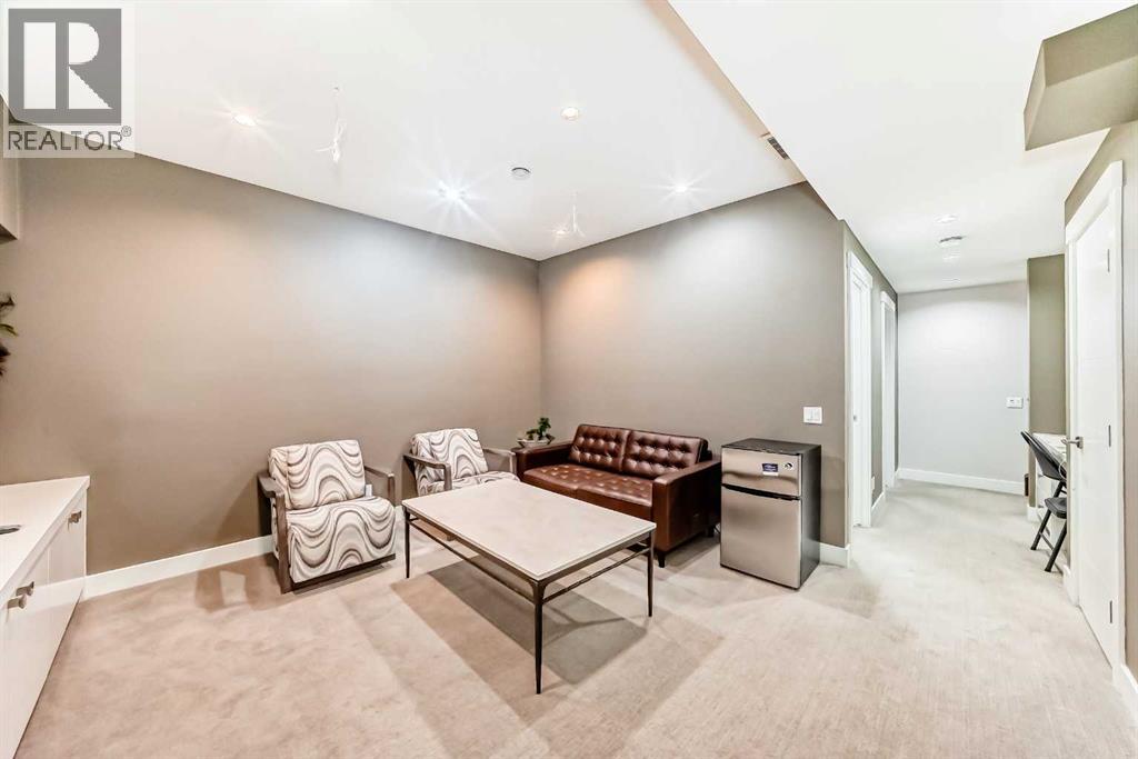 Single Family House for Sale in    Avenue NW Sunnyside Calgary 