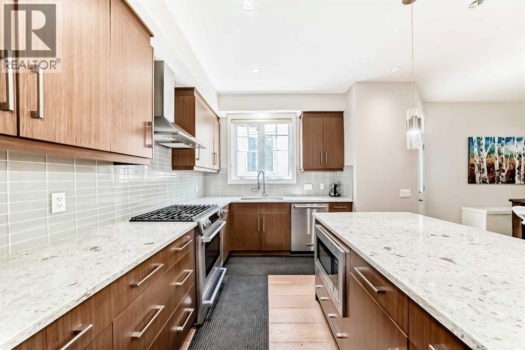 Single Family House for Sale in    Avenue NW Sunnyside Calgary 