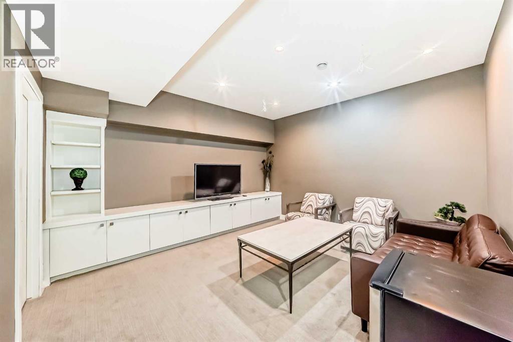 Single Family House for Sale in    Avenue NW Sunnyside Calgary 