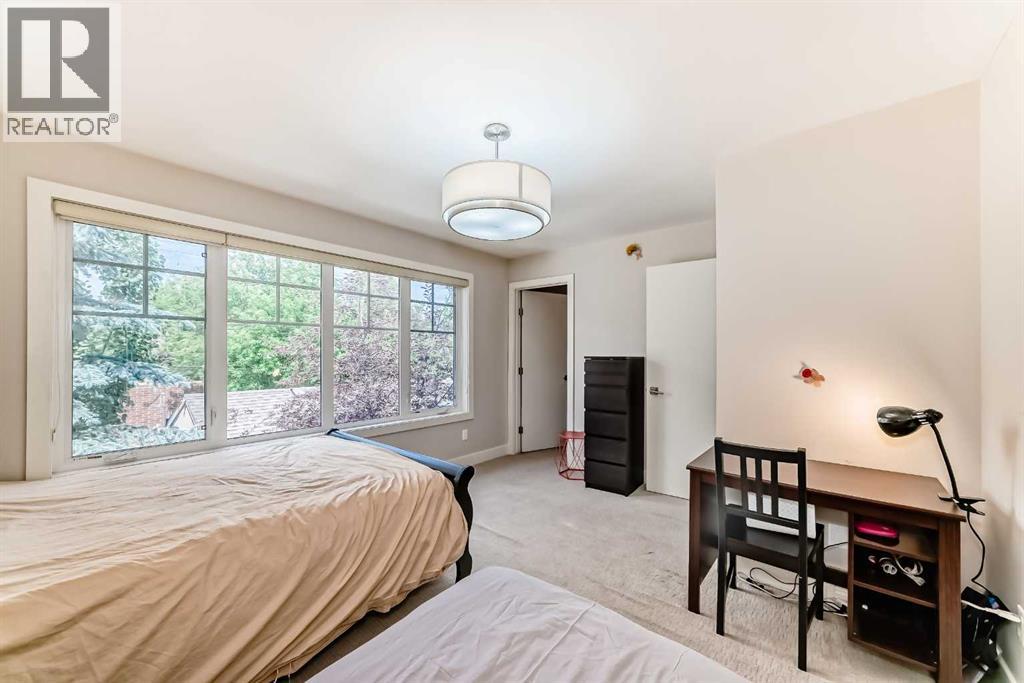 Single Family House for Sale in    Avenue NW Sunnyside Calgary 