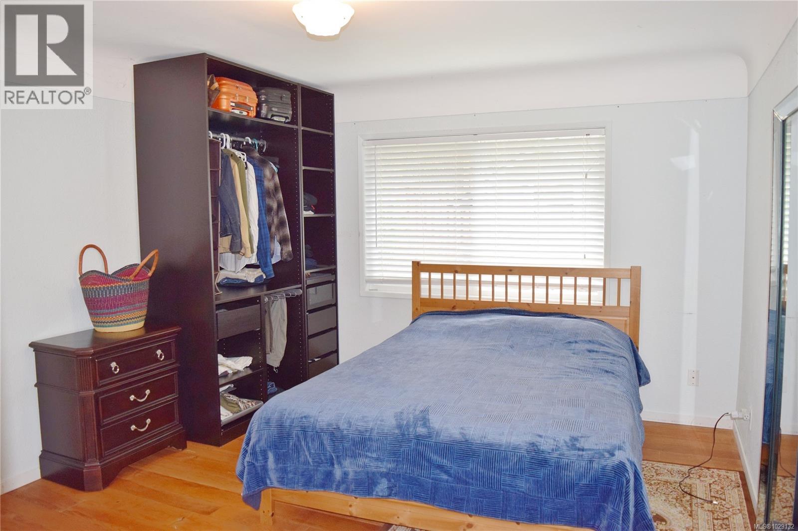 3803 MERRIMAN DR - 23