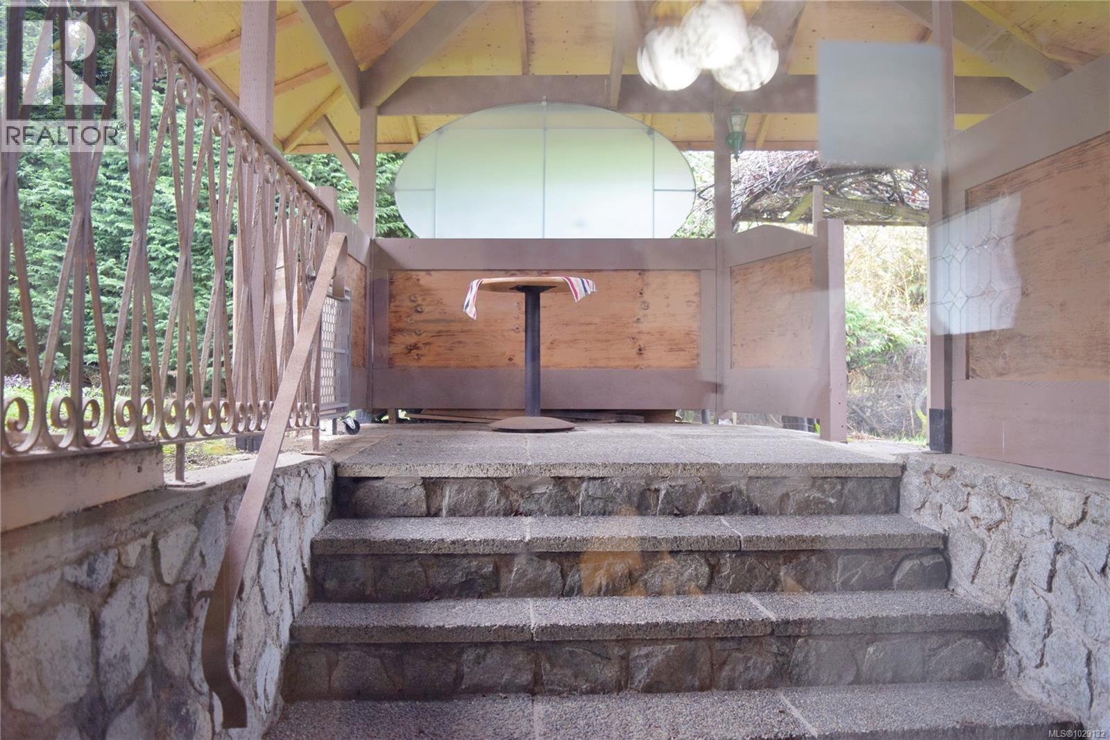 3803 MERRIMAN DR - 25