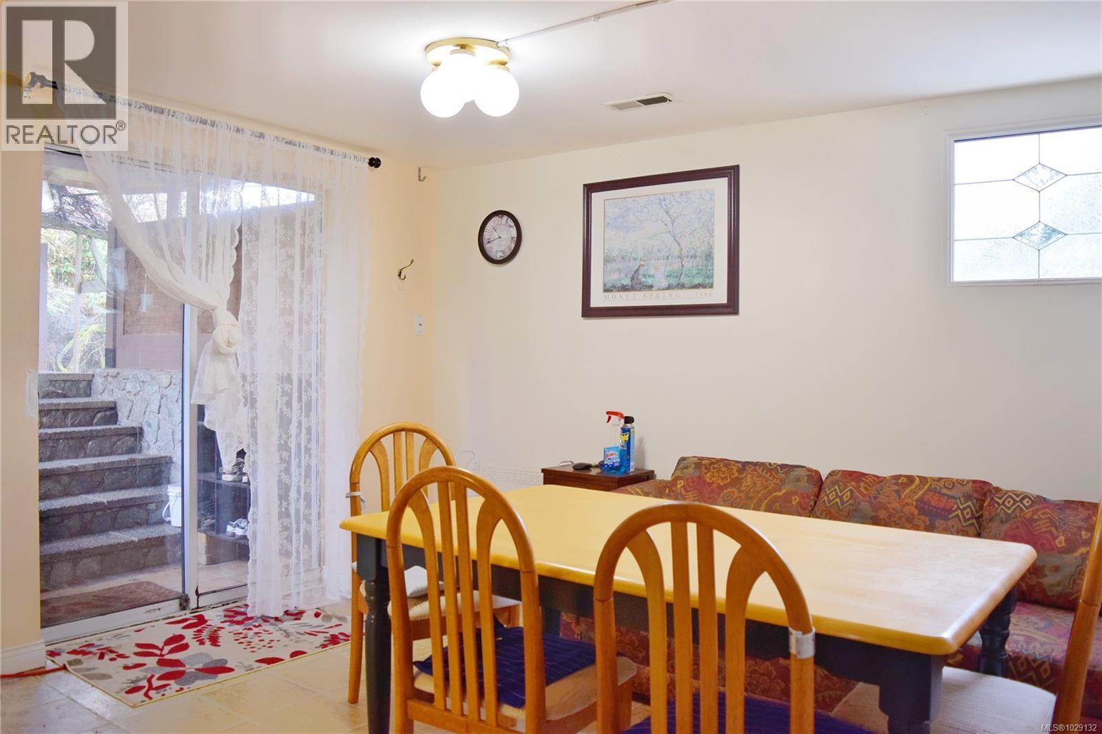 3803 Merriman Dr - 27