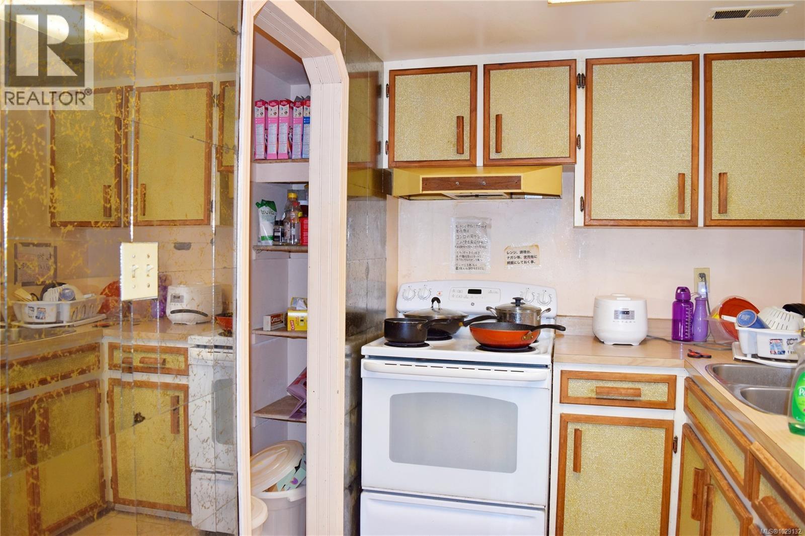 3803 MERRIMAN DR - 29