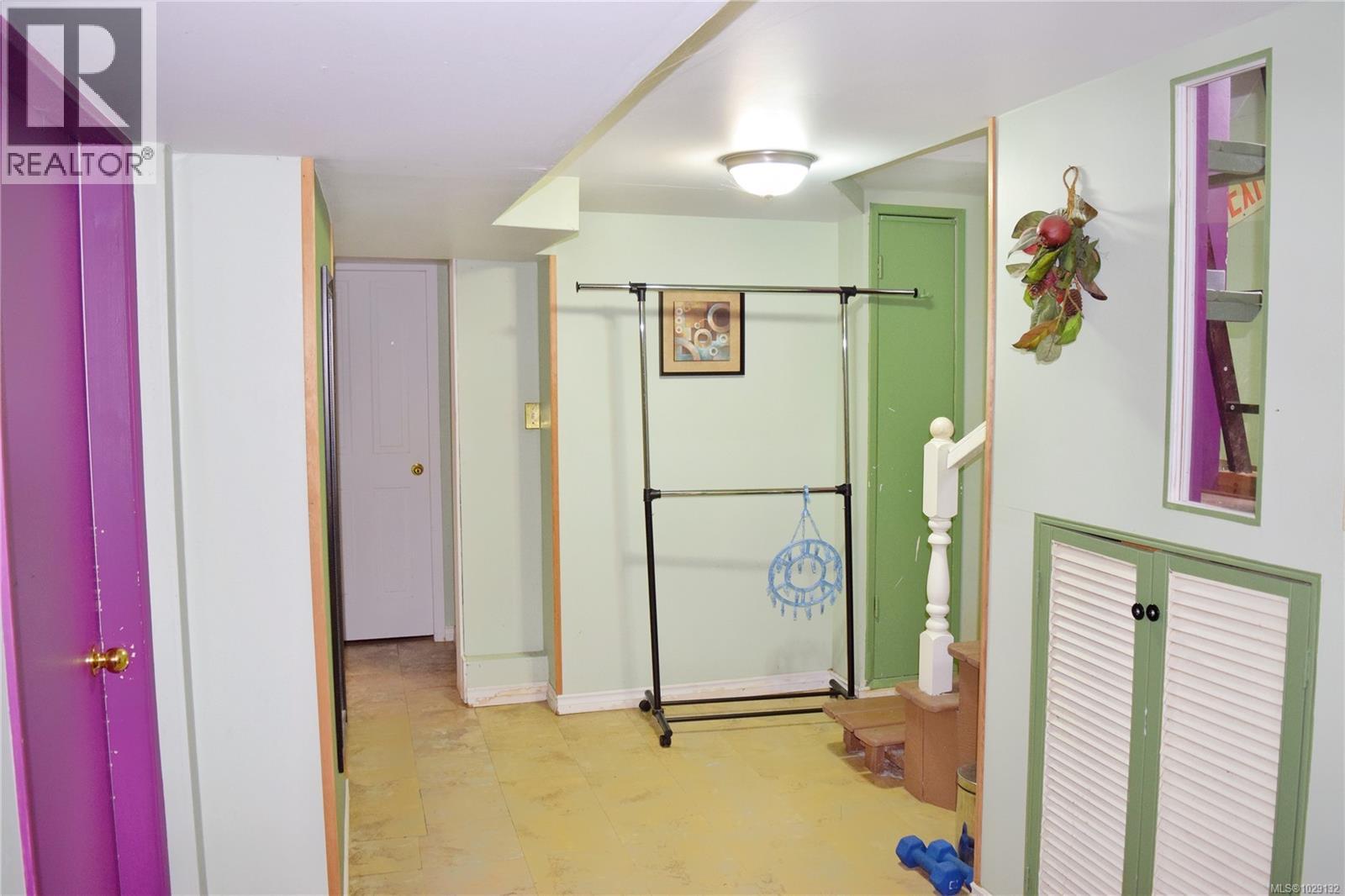 3803 MERRIMAN DR - 32