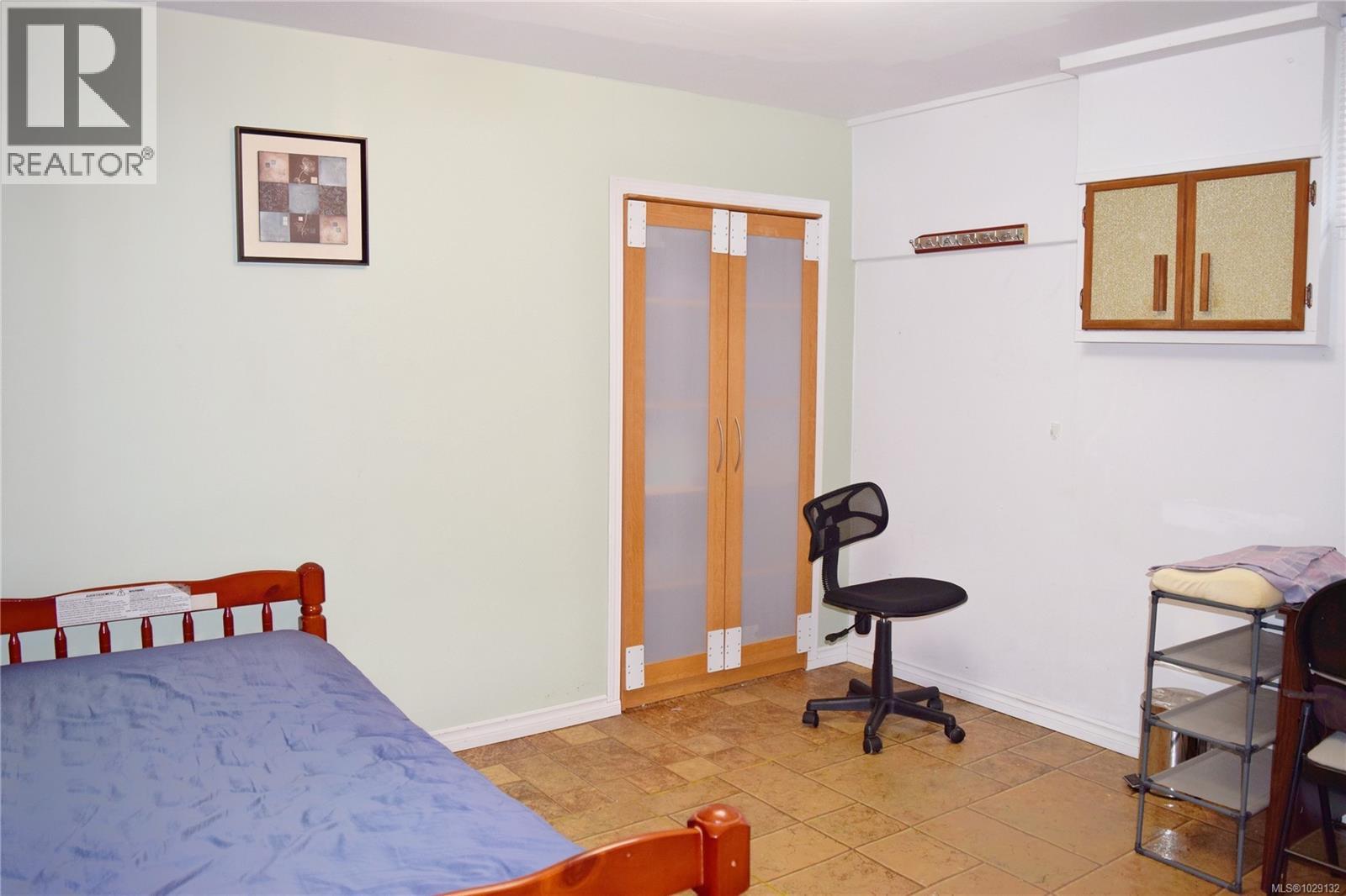 3803 MERRIMAN DR - 33