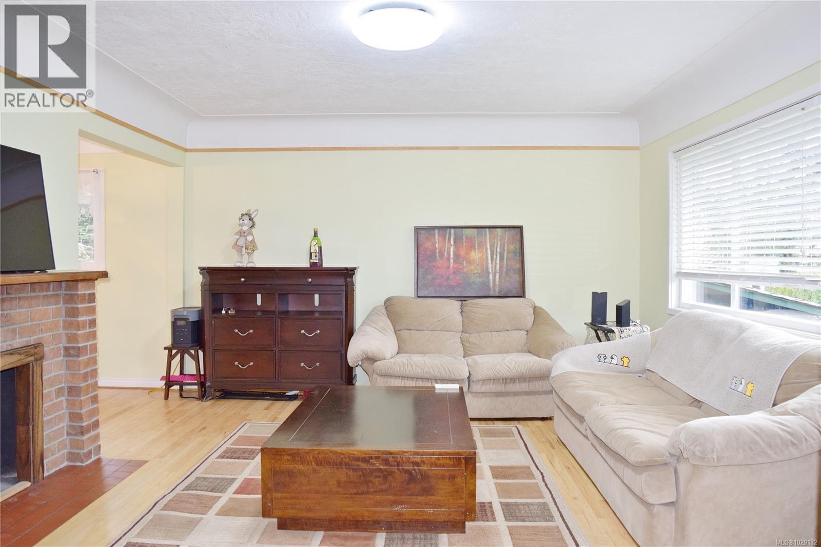 3803 MERRIMAN DR - 6