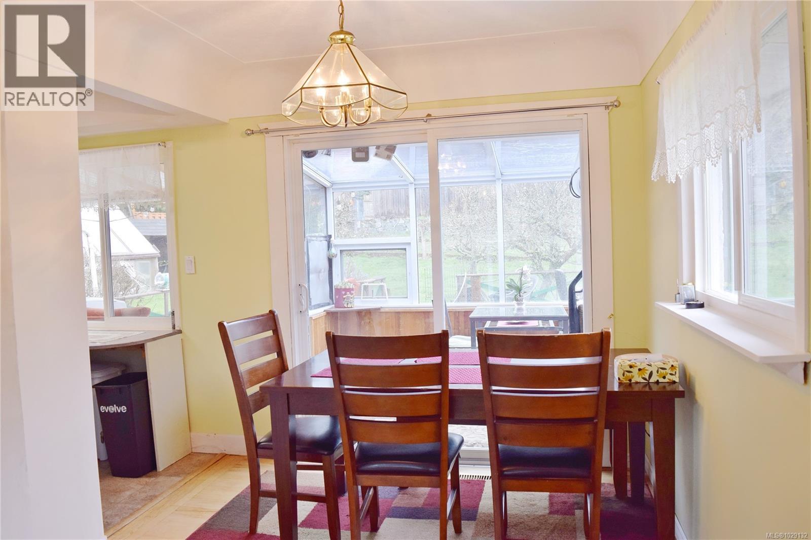 3803 MERRIMAN DR - 8