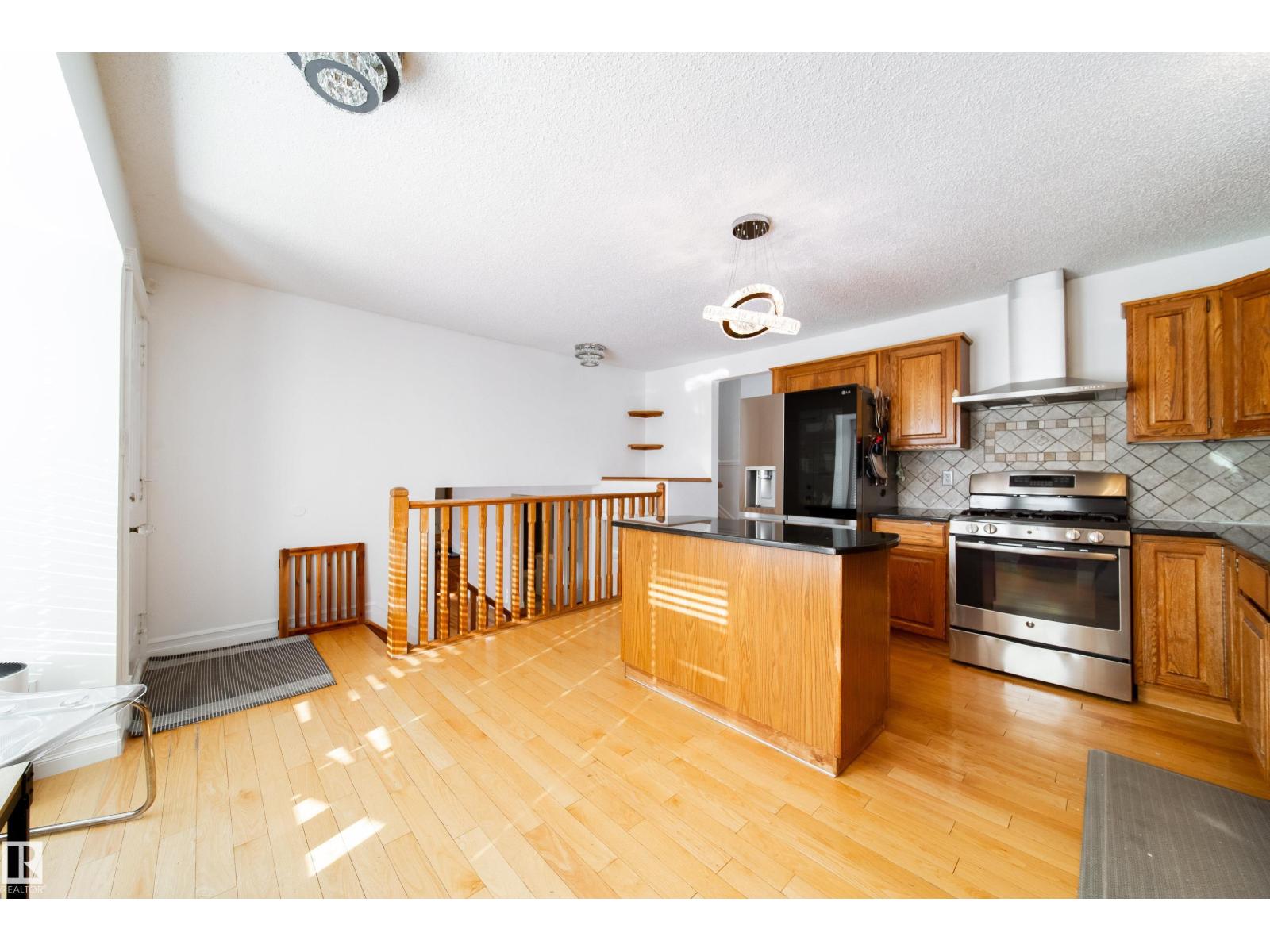 18007 57 AV NW - 13