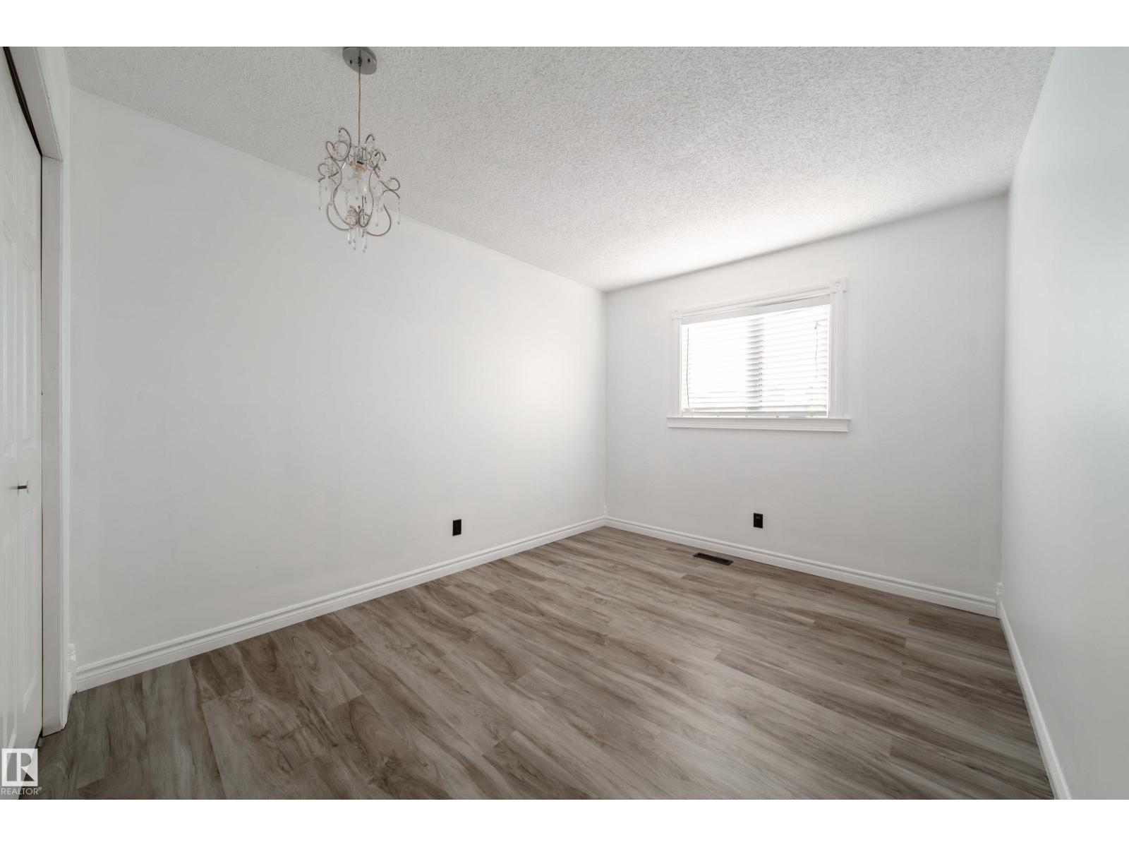 18007 57 AV NW - 18