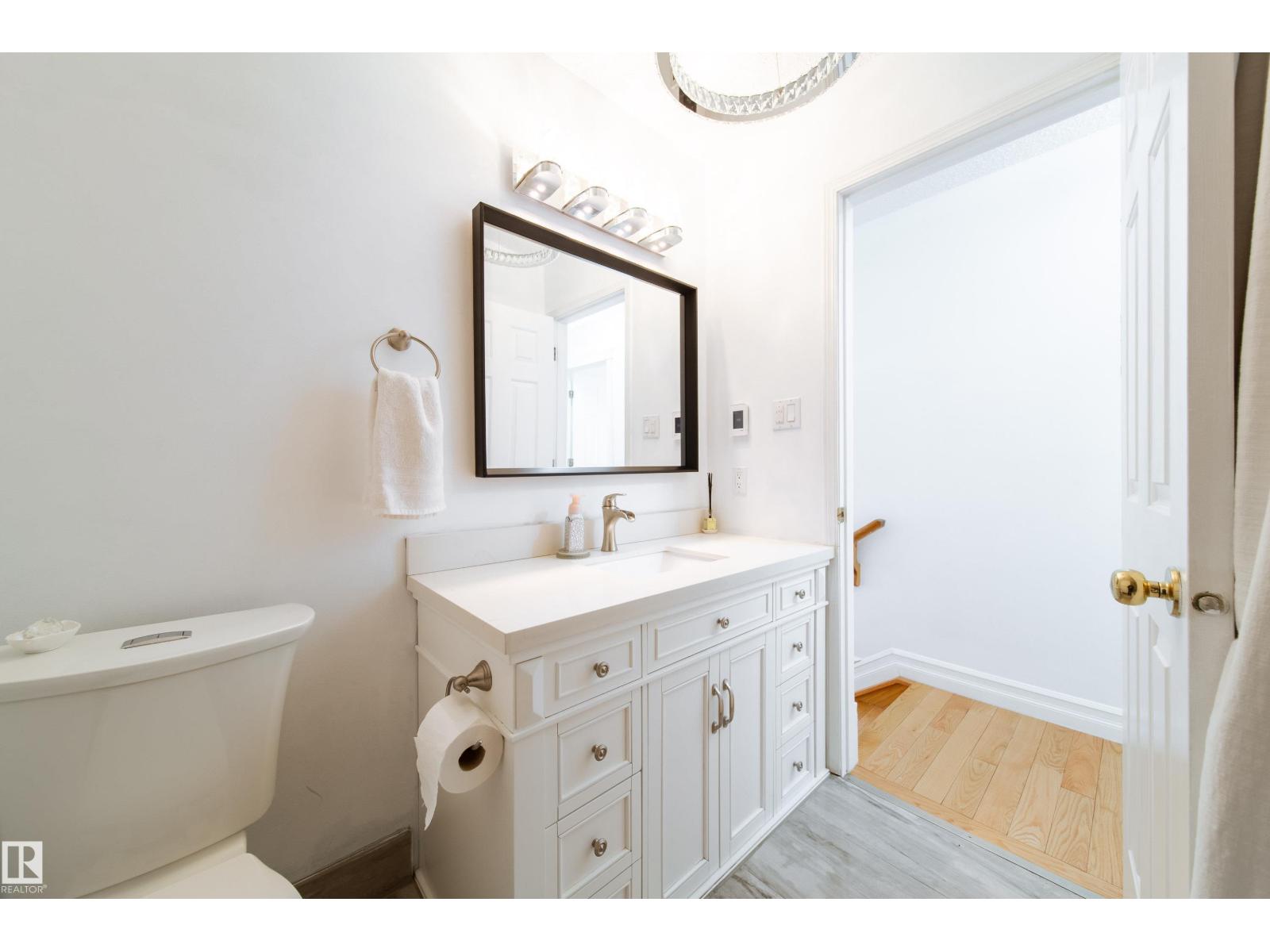 18007 57 AV NW - 22