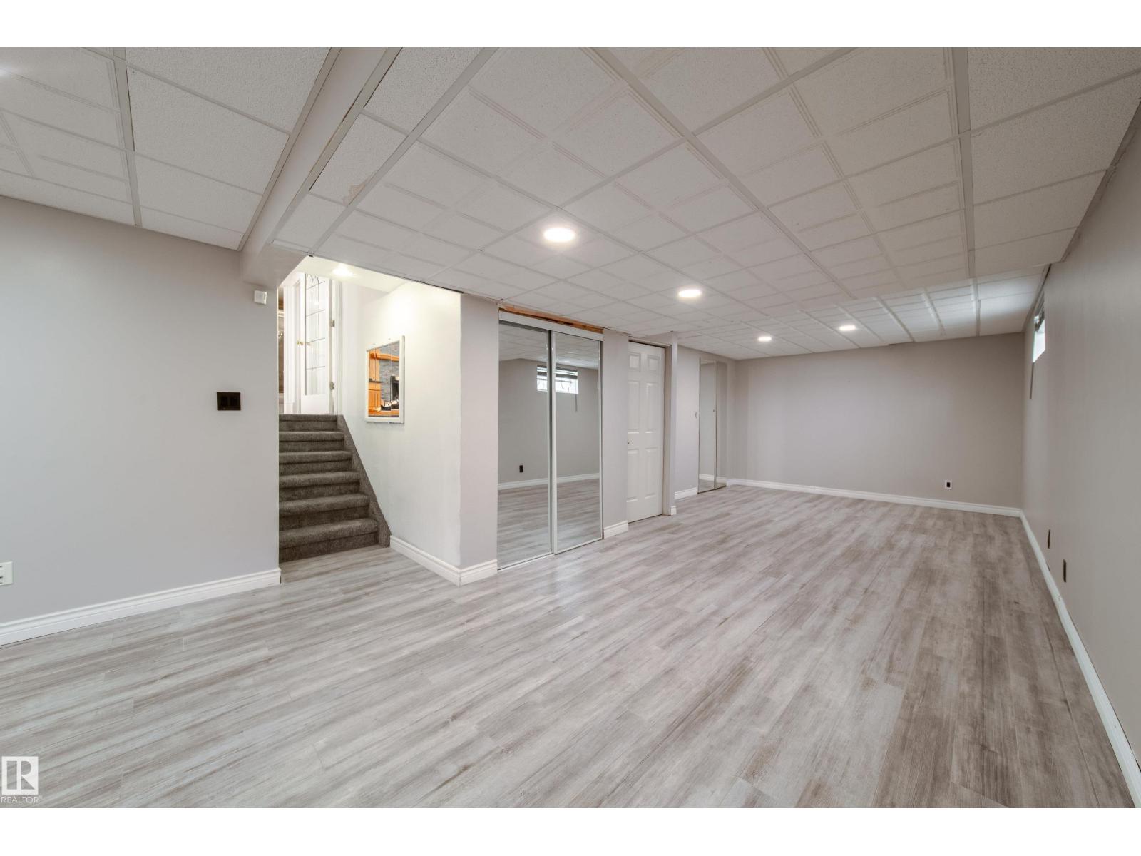 18007 57 AV NW - 42