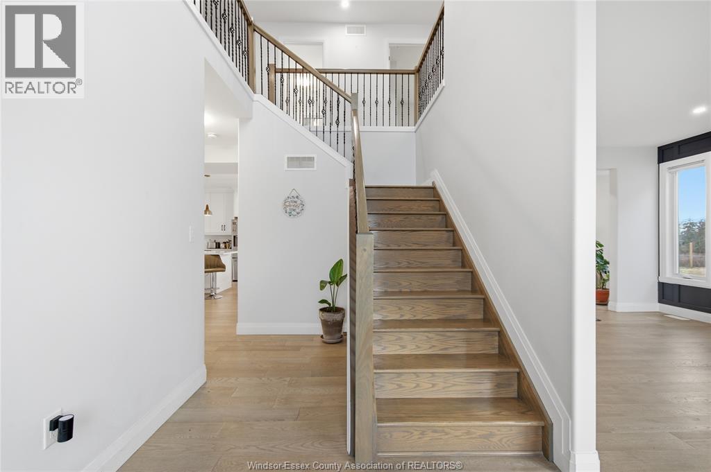 37 KINGSBRIDGE DRIVE - 17