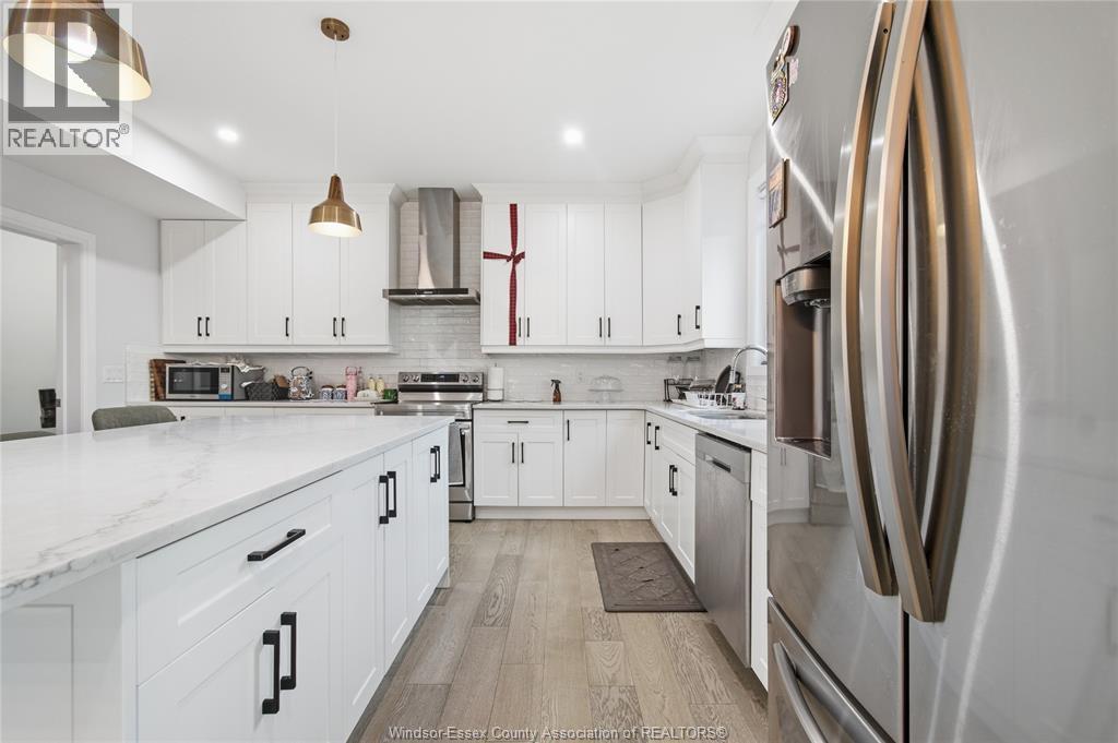 37 KINGSBRIDGE DRIVE - 7