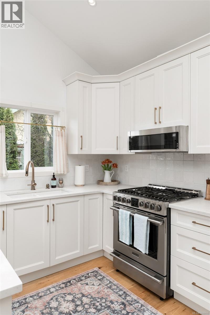 24 Lotus St, Victoria