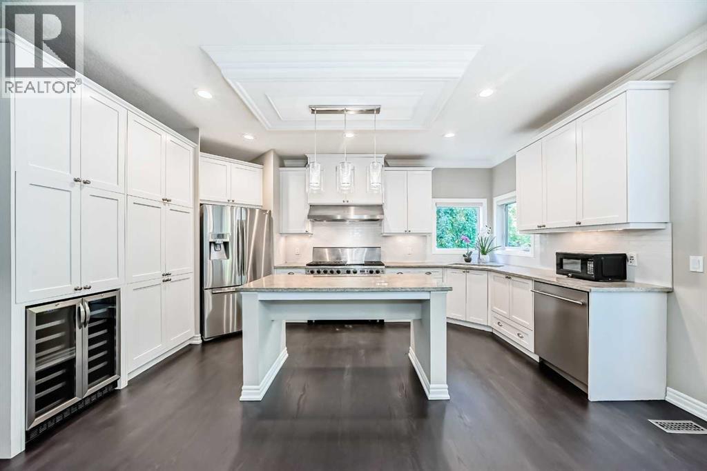 Single Family House for Sale in  Aspenshire Drive SW Aspen Woods Calgary 