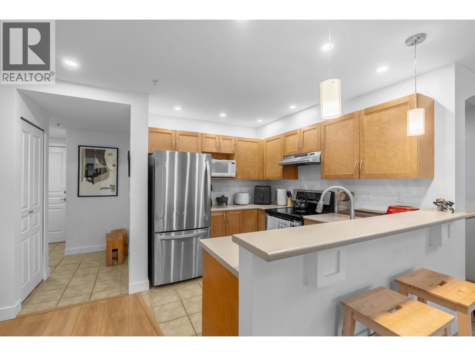 302 333 1ST Street - main photo