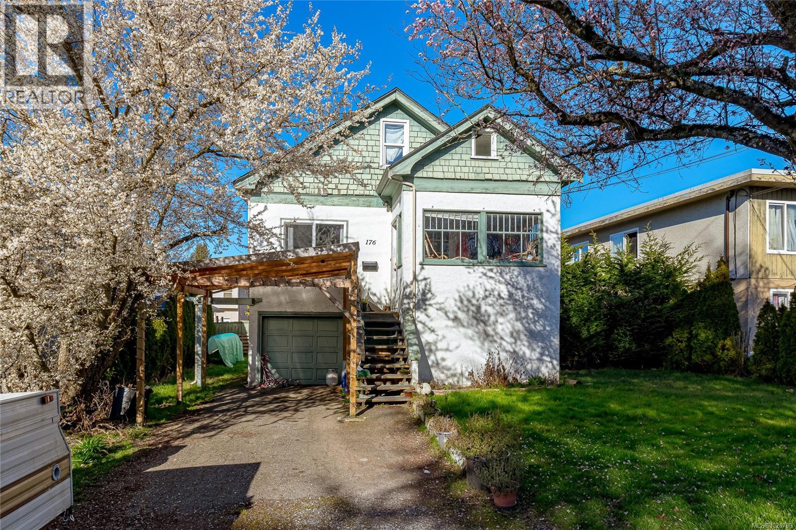 176 Regina Ave - 1