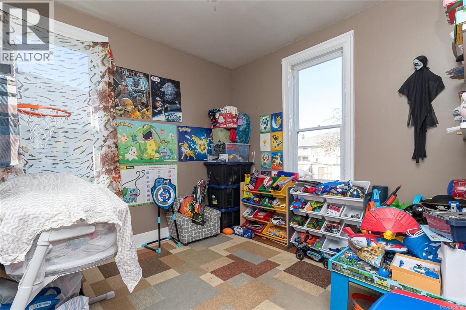 176 Regina Ave - 8