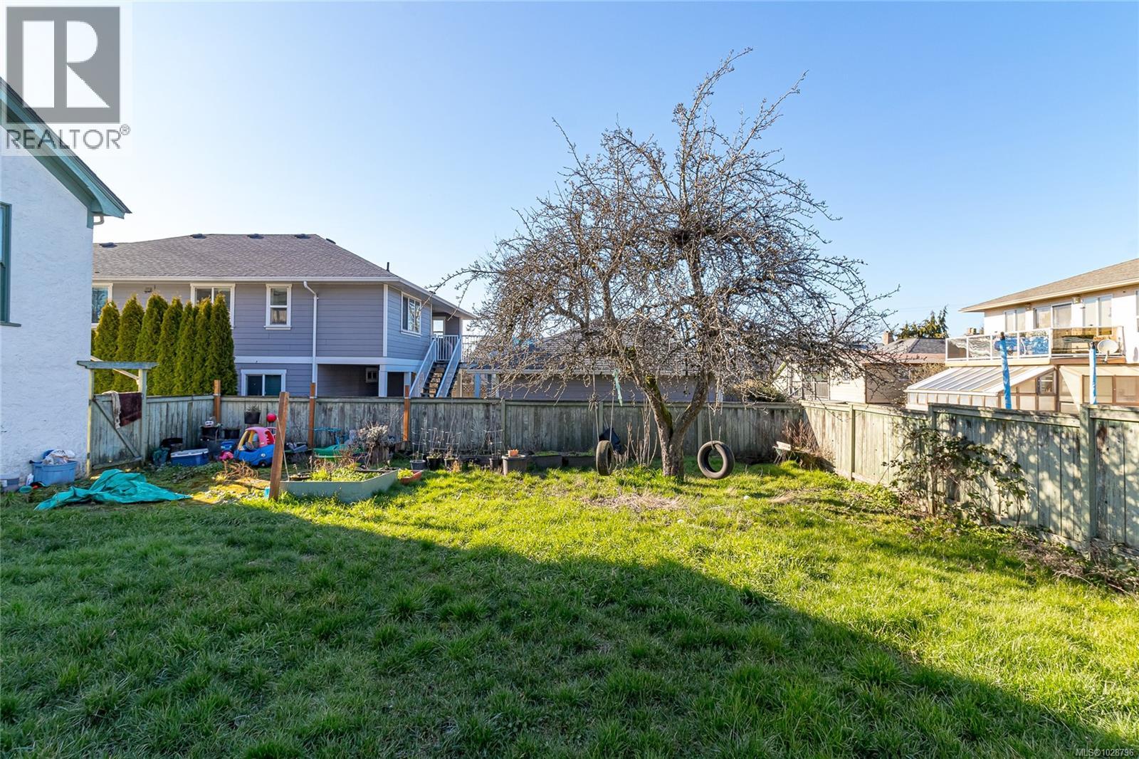 176 Regina Ave - 18