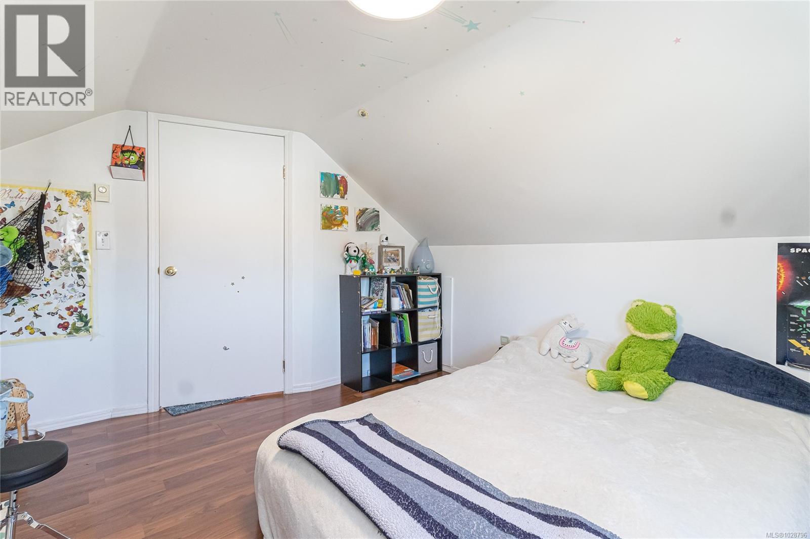 176 Regina Ave - 14