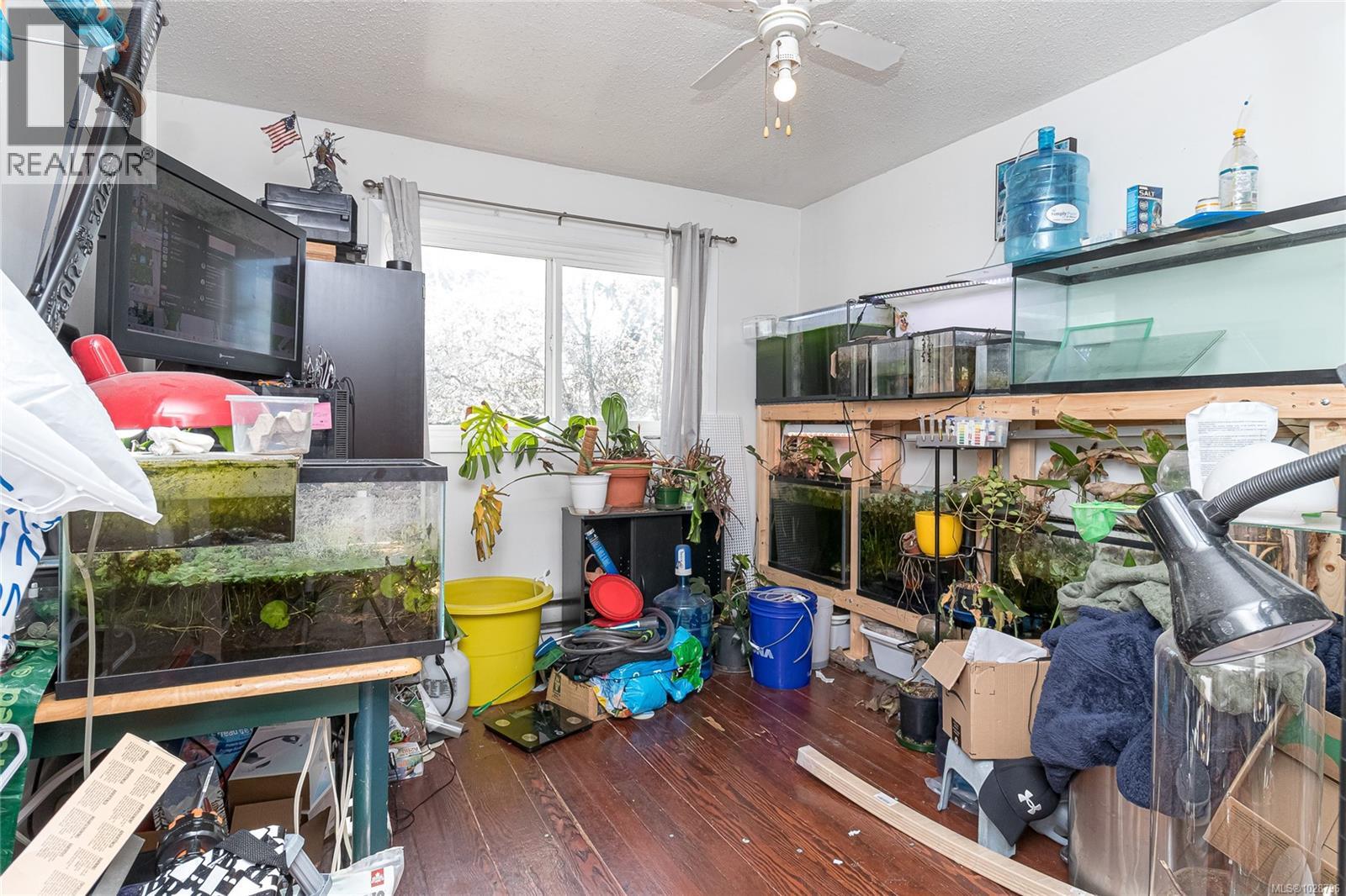 176 Regina Ave - 15
