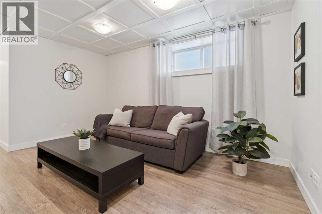 339 Fireside Place, Cochrane