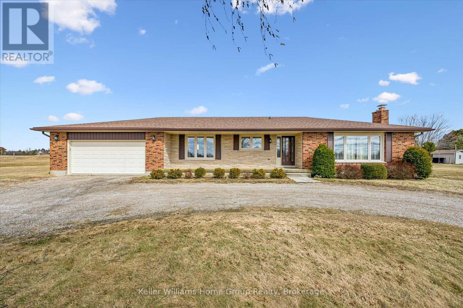 5109 WHITELAW ROAD - 1