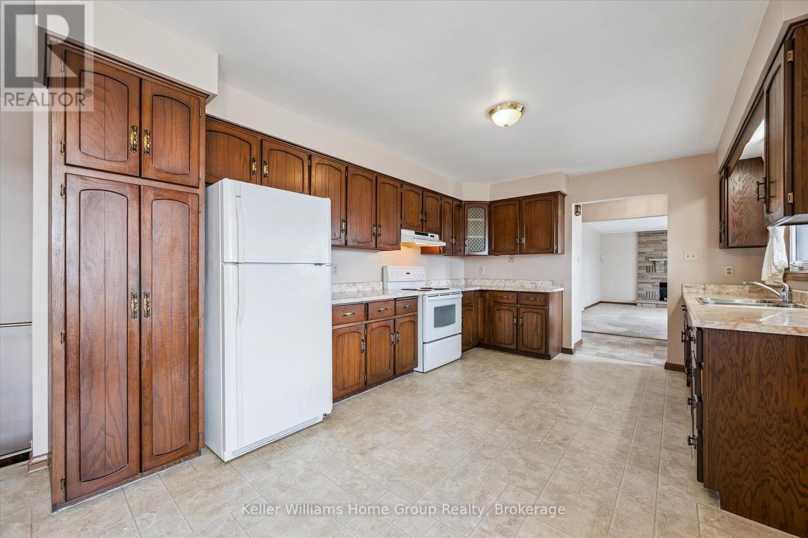 5109 WHITELAW ROAD - 14