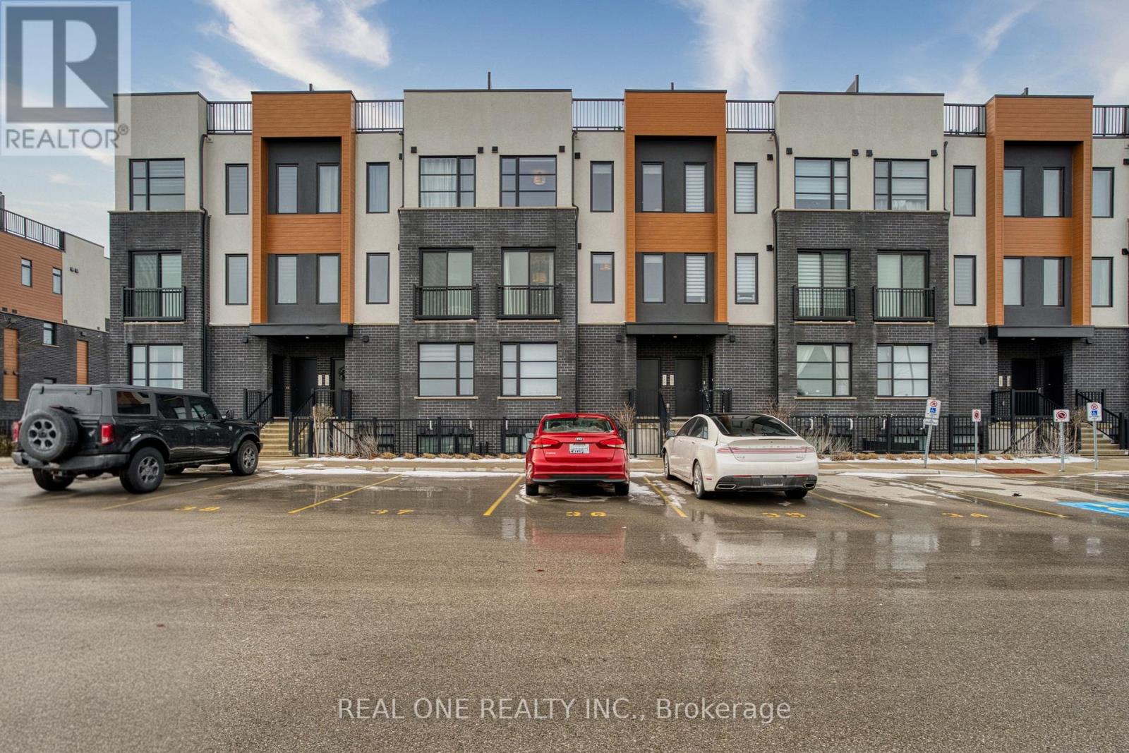 179 - 3900 SAVOY STREET