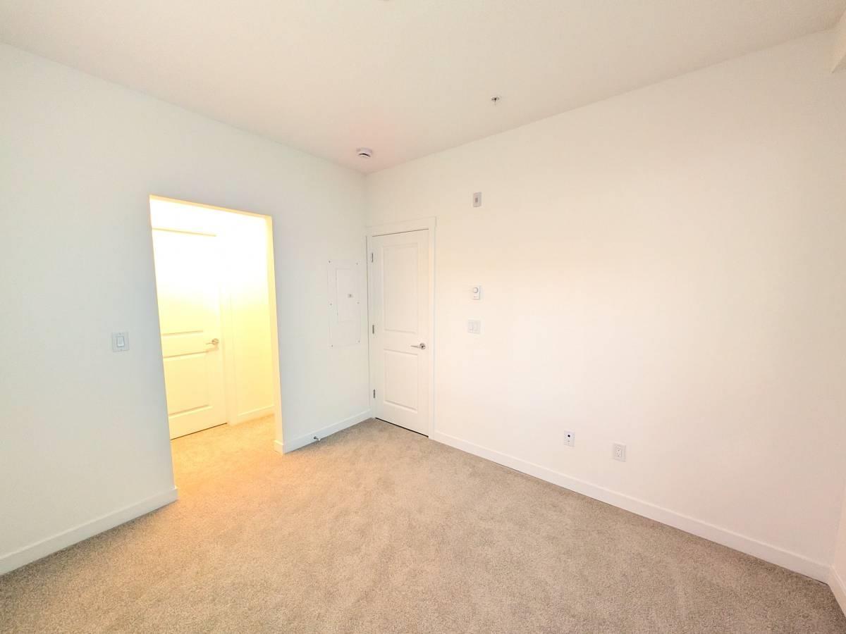 2 Bed, 2 Bath House for Rent in Surrey – 15777 85 AVE, Surrey - Image 8