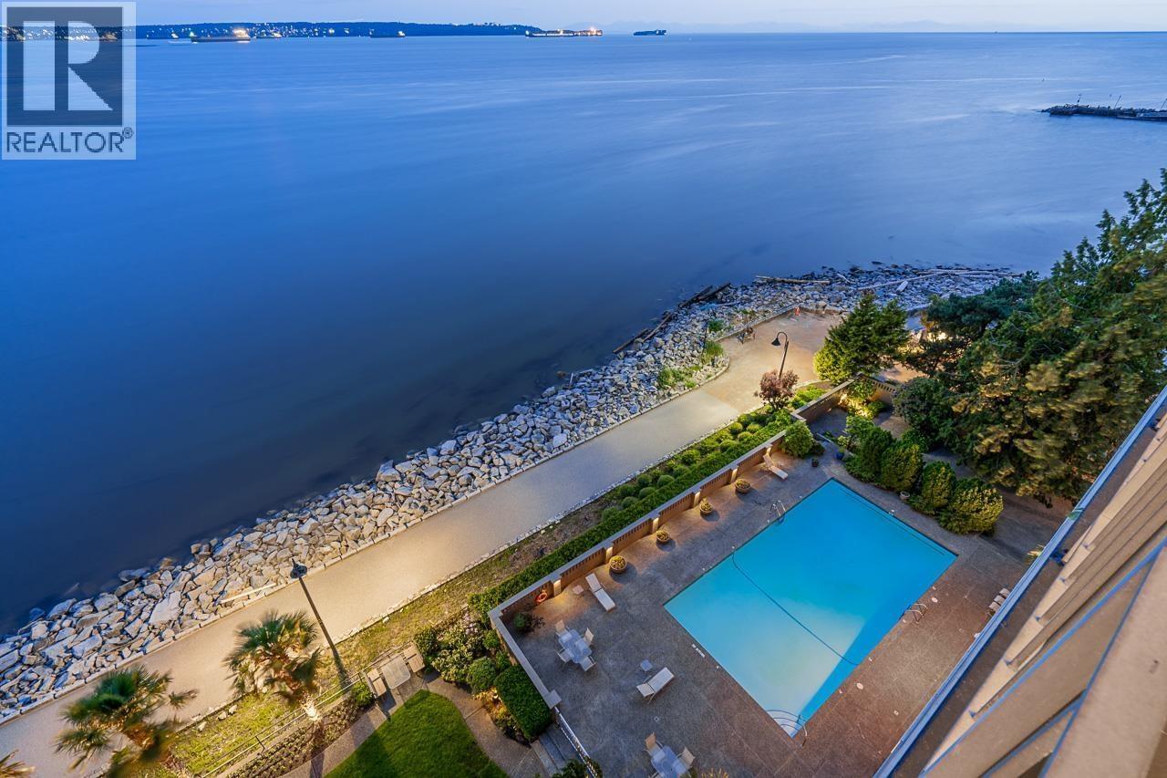 807 150 24TH STREET, West Vancouver