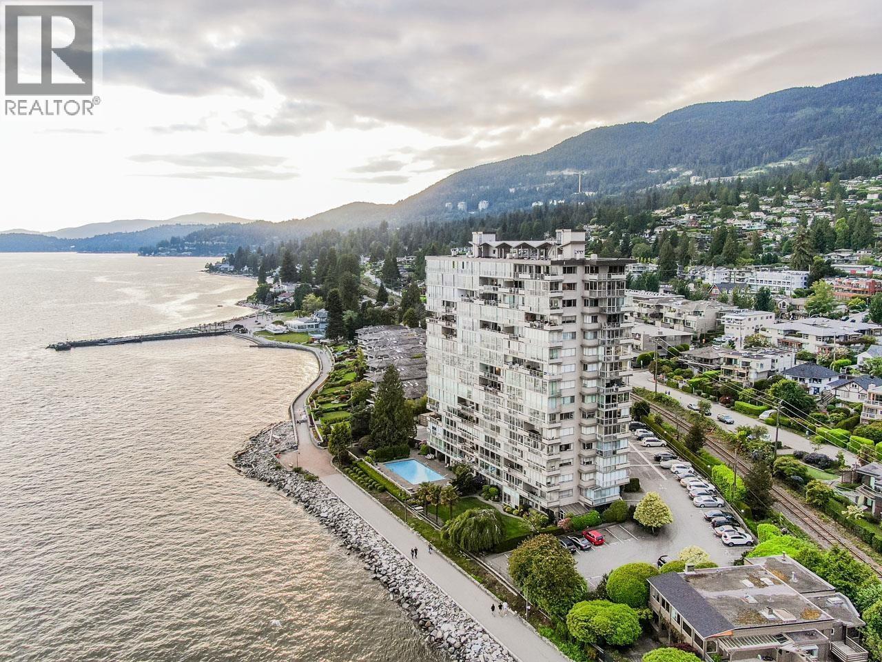 807 150 24TH STREET, West Vancouver