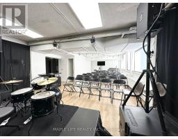 Lower - 901 Yonge Street, Toronto, ON M4W2H2 Photo 15