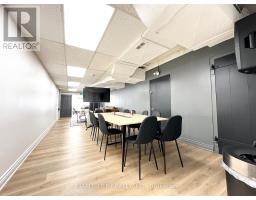 Lower - 901 Yonge Street, Toronto, ON M4W2H2 Photo 19