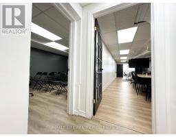 Lower - 901 Yonge Street, Toronto, ON M4W2H2 Photo 23