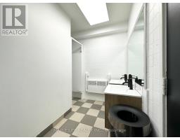 Lower - 901 Yonge Street, Toronto, ON M4W2H2 Photo 7