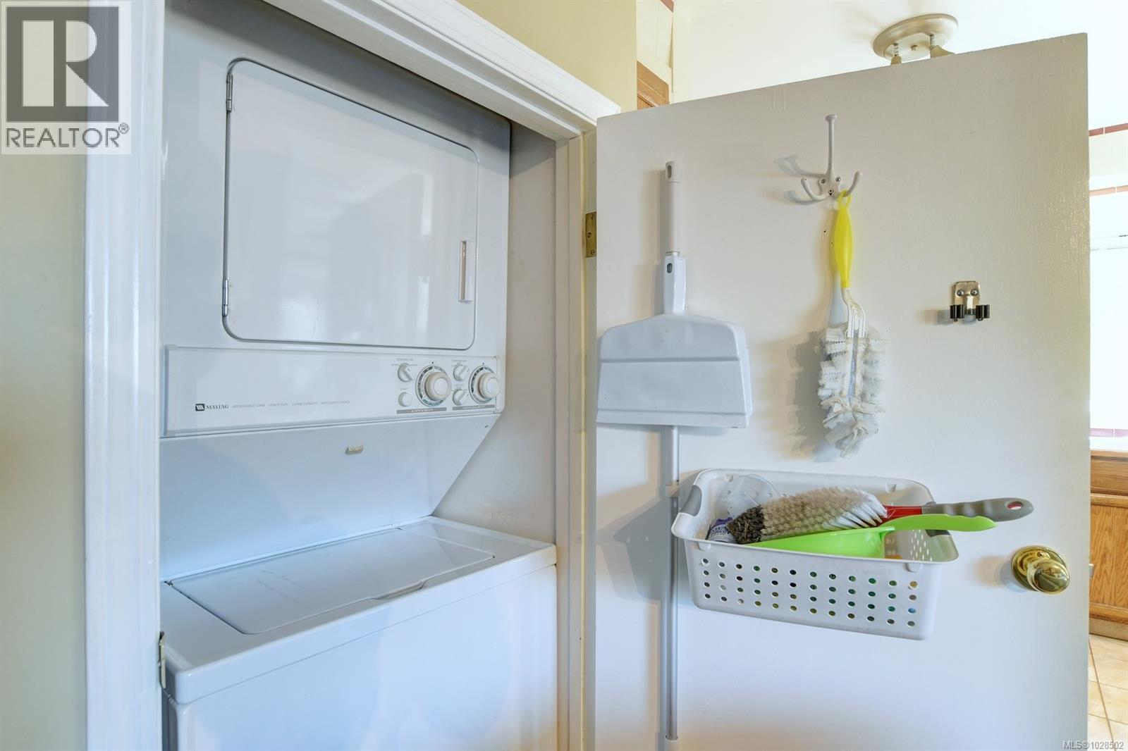 2112 Sayward St, Victoria