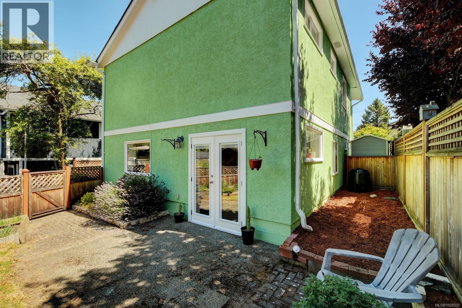 2112 Sayward St, Victoria