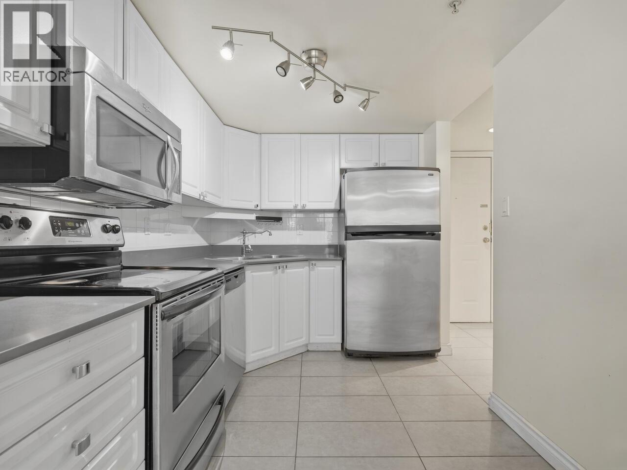 205 2485 ATKINS AVENUE, Port Coquitlam