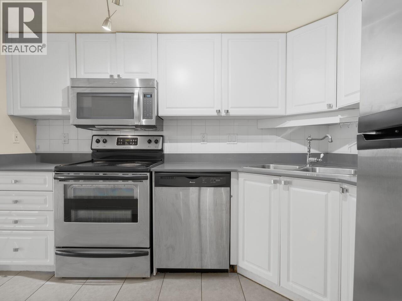 205 2485 ATKINS AVENUE, Port Coquitlam