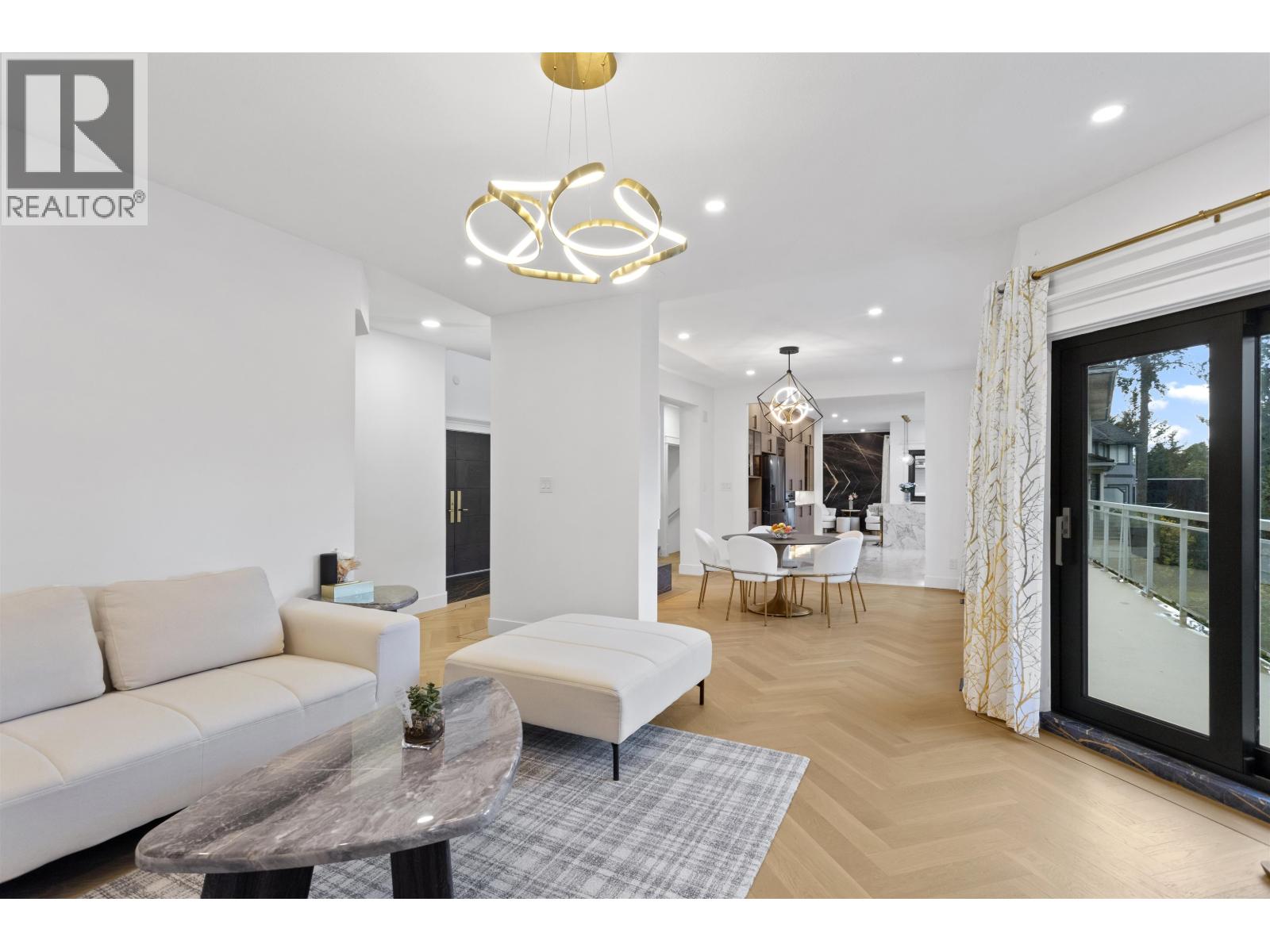 5485 KEITH ROAD, West Vancouver