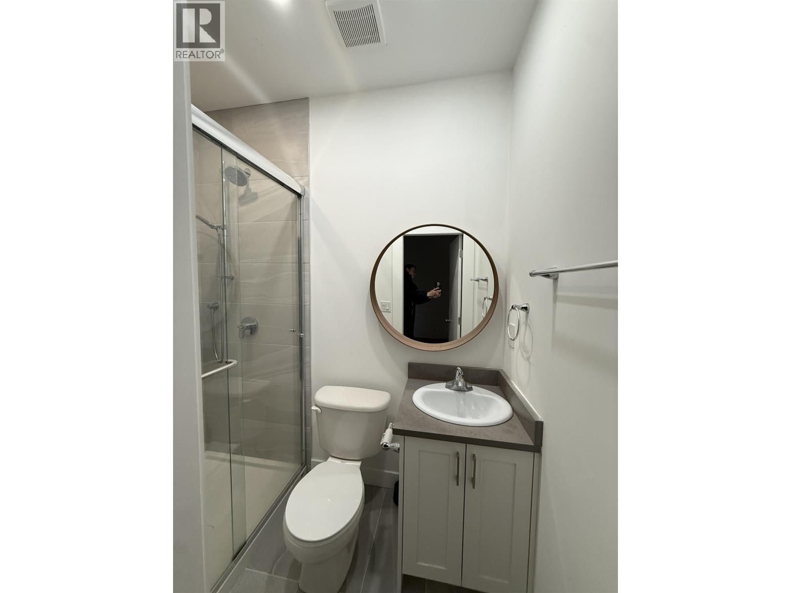 5485 KEITH ROAD, West Vancouver