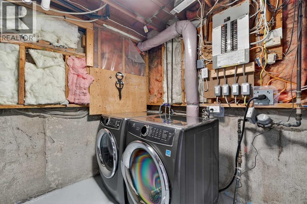 Single Family House for Sale in  Erin Grove Close SE Erin Woods Calgary 