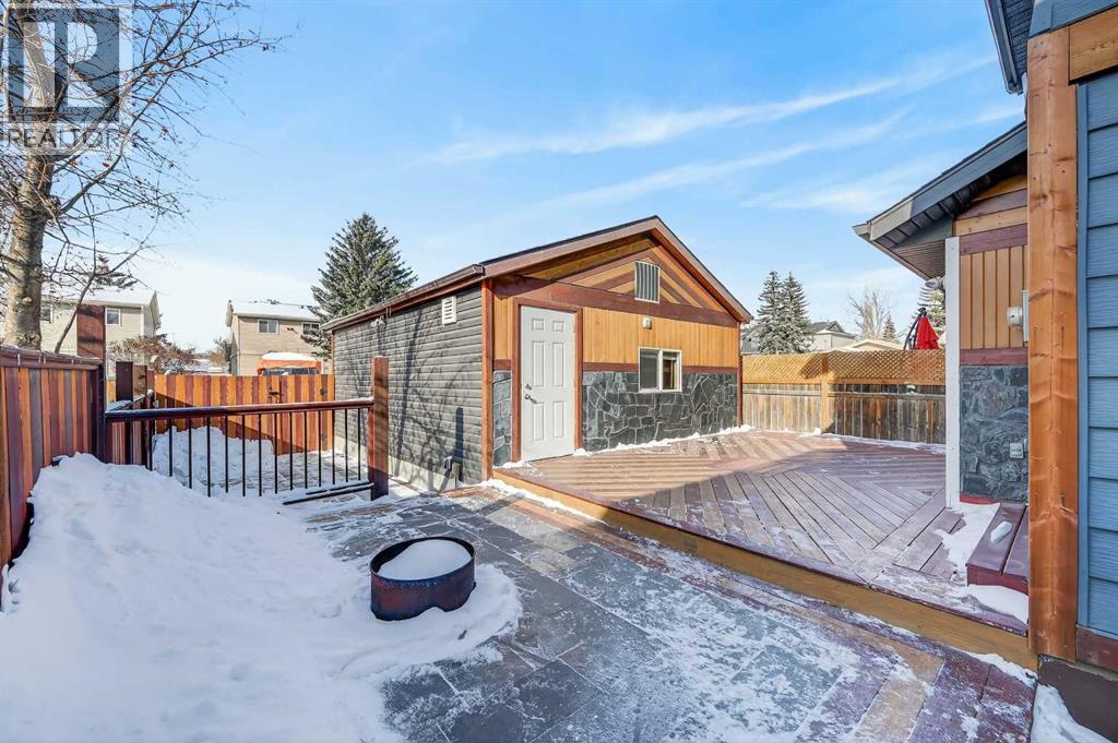 Single Family House for Sale in  Erin Grove Close SE Erin Woods Calgary 